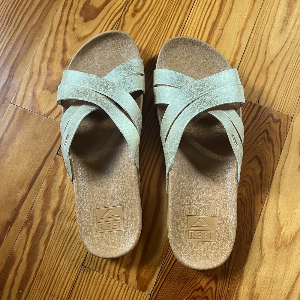 Reef gold sandals